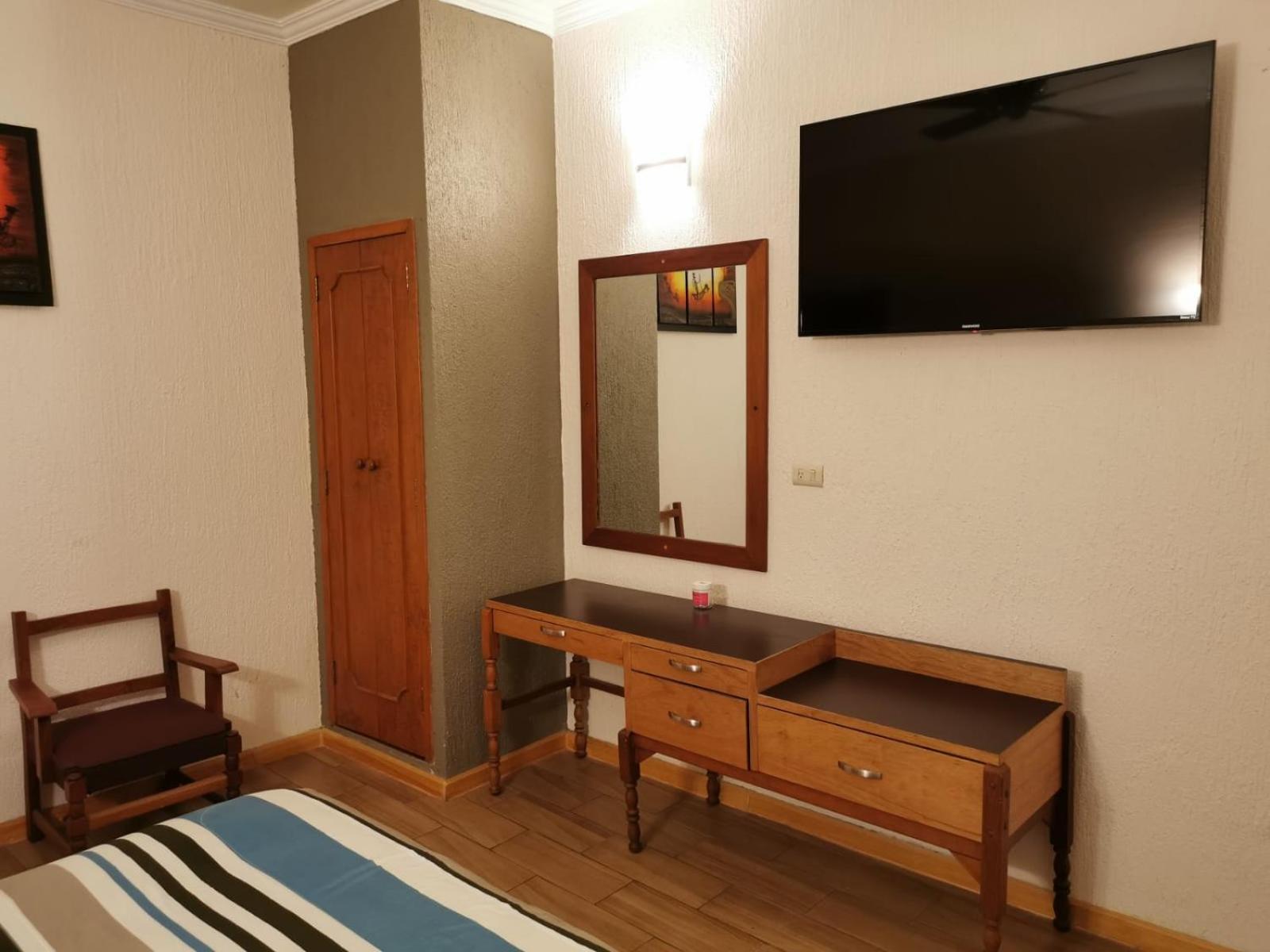 Hotel Mexico คาลาปา ภายนอก รูปภาพ